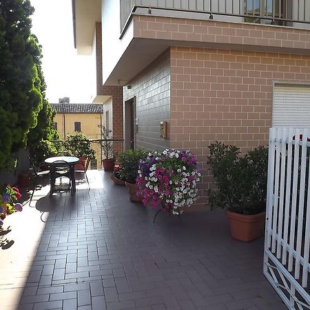 Affittacamere Via Carducci Gubbio Bagian luar foto
