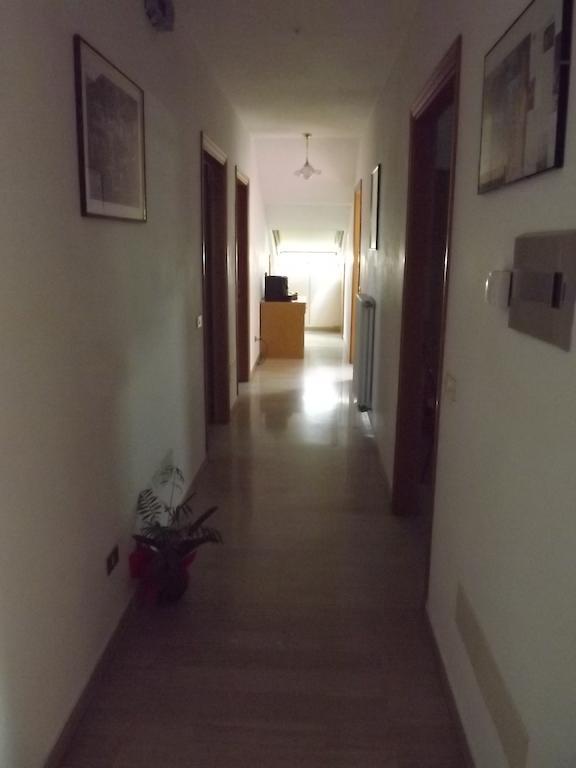 Affittacamere Via Carducci Gubbio Bagian luar foto